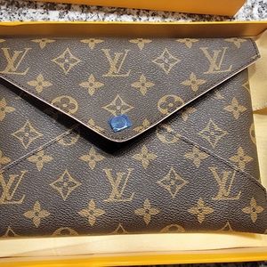 LV envelope clutch (Brown)